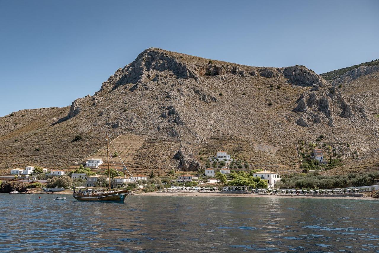 Four Seasons Hydra Luxury Suites Buitenkant foto