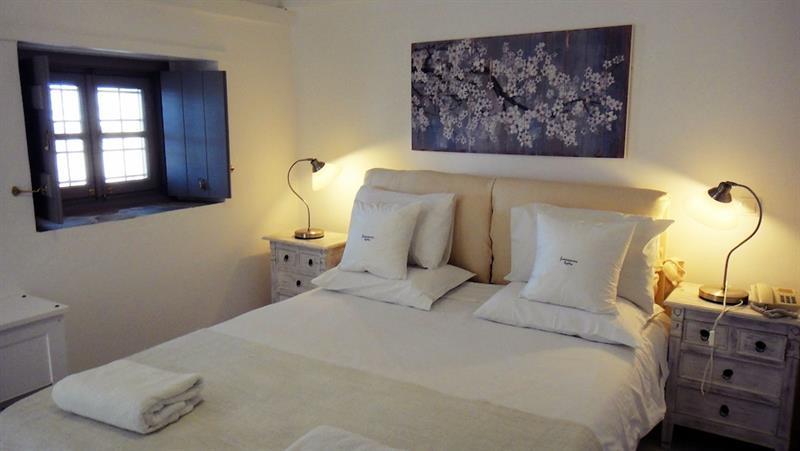 Four Seasons Hydra Luxury Suites Buitenkant foto